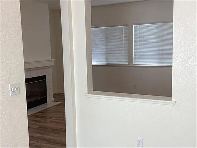 Building Photo - DREAM HOME
