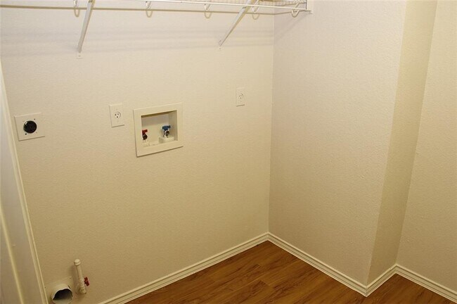 Building Photo - 3414 Flowstone Ln