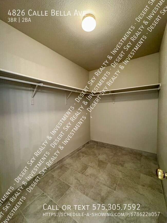 Building Photo - 4826 Calle Bella Ave