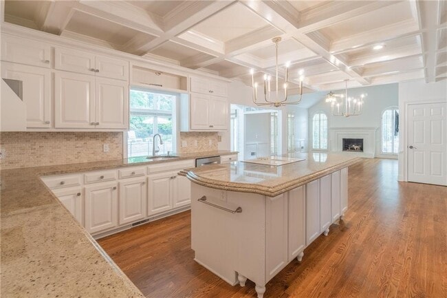 Building Photo - 530 Saddlebrook Dr