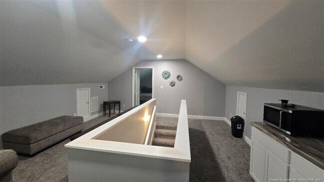 Building Photo - 506 Roxie Ave