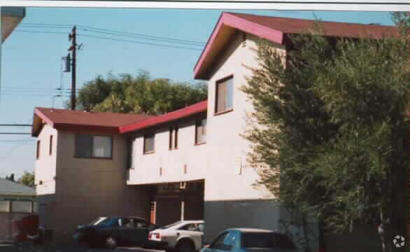 Primary Photo - Lani Kai Apartments