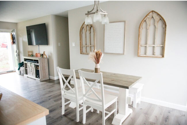 Building Photo - 1003 Ravenwood Dr