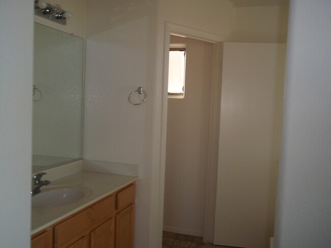 Building Photo - Beautiful Canyon Trails Home