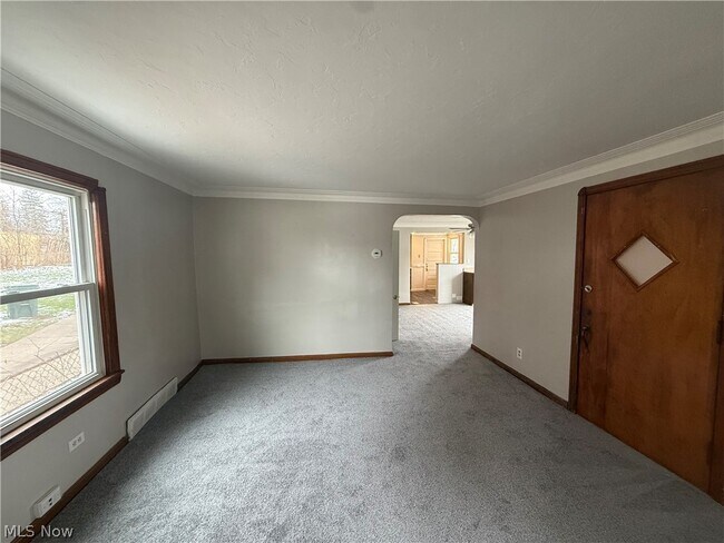 Building Photo - 6715 Theota Ave