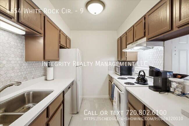 Building Photo - 4654 White Rock Cir