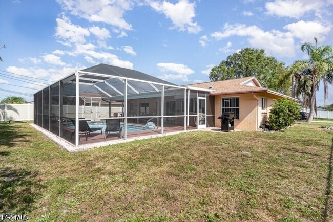 Building Photo - 922 SE 25th Ln