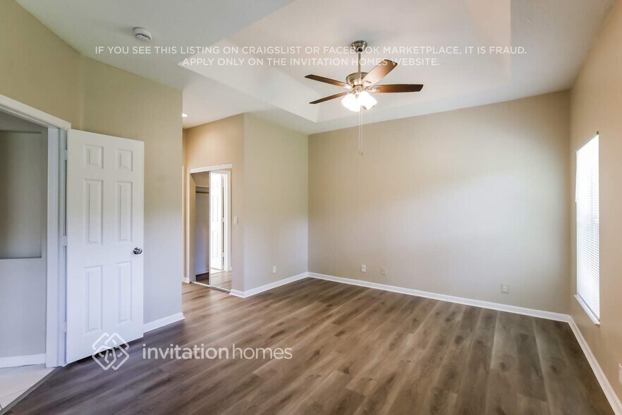 Building Photo - 6625 NW 113th Way