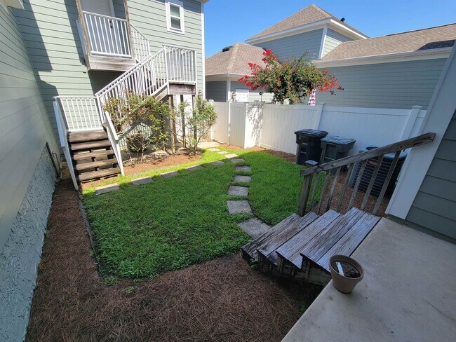 Building Photo - 3974 Grove Park Dr