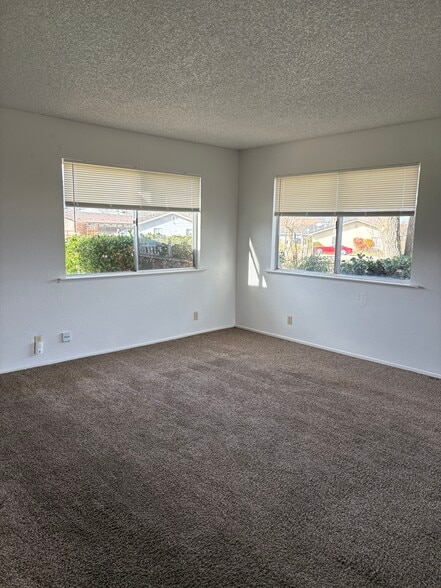 Building Photo - 21225 Campo Ct