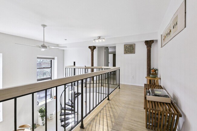 Building Photo - 464 Central Ave