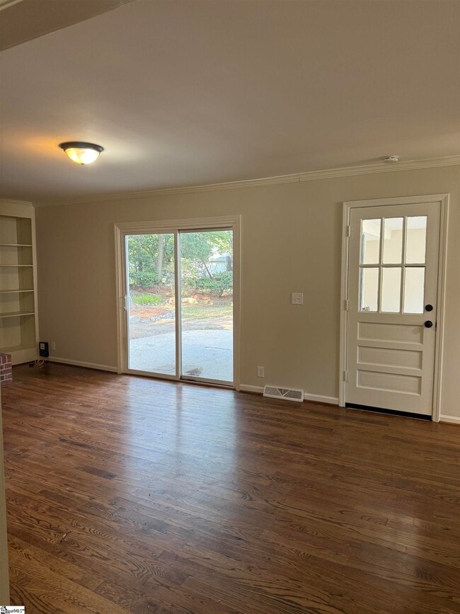 Building Photo - 102 Baldwin Cir