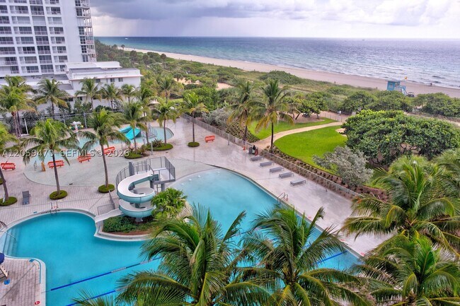 Building Photo - 9273 Collins Ave