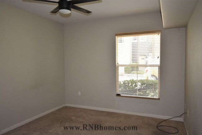 Building Photo - 1211 Vessona Cir