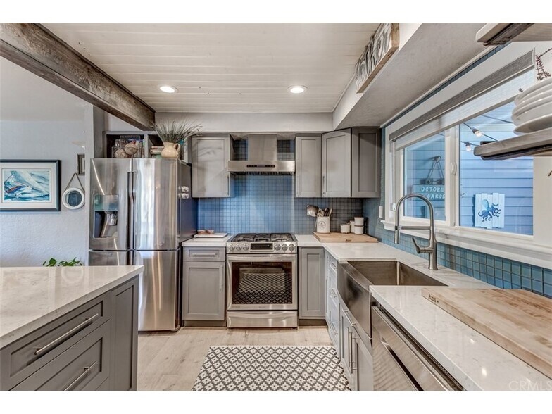 Kitchen - 24561 Harbor View Dr
