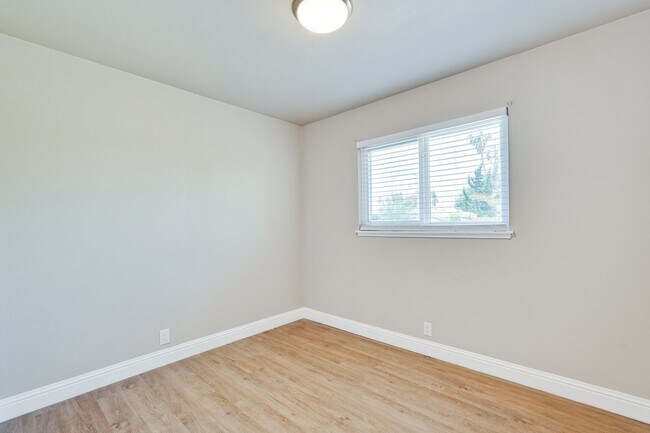 Building Photo - FOR RENT – Beautifully Updated 4 Bed / 3 Bath Home in Prime Santa Clara Location (NVIDIA)