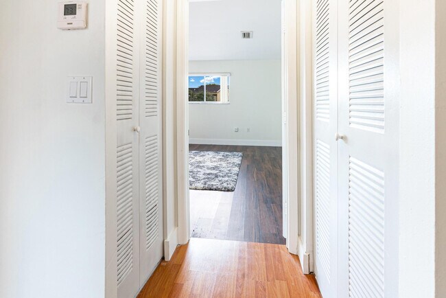 Building Photo - 9703 SW 142nd Ct