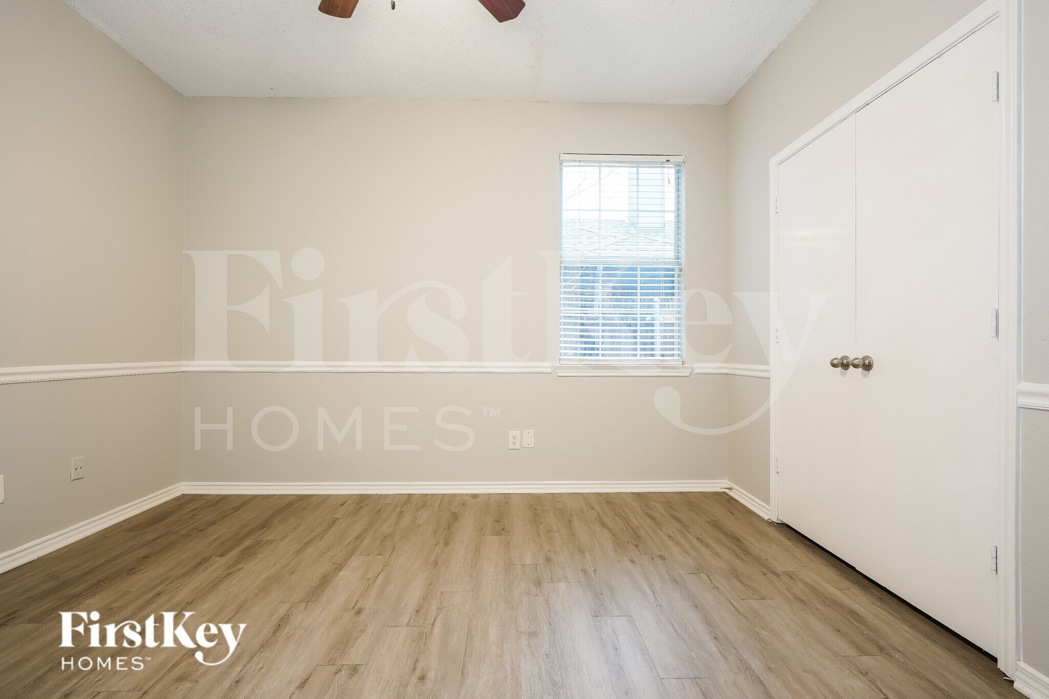 Building Photo - 1150 Lombard Ln