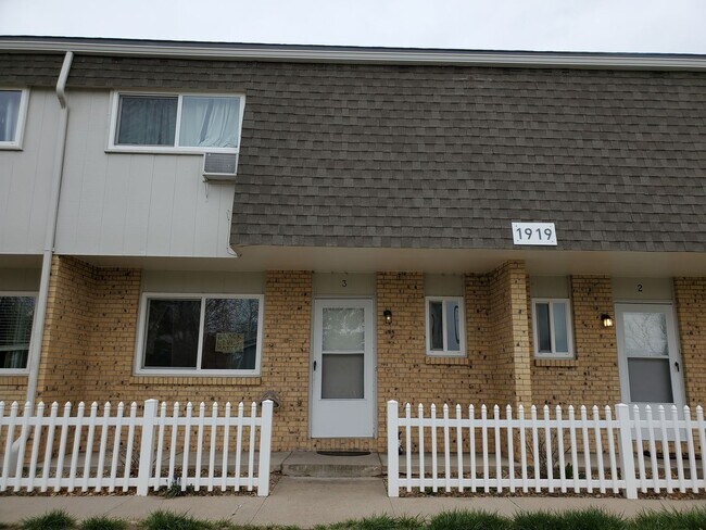 Building Photo - Pecan1919 (KC-AM)