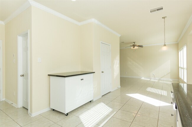 Building Photo - 2535 Elm Crossing Trail