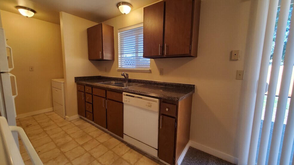 Building Photo - 10321 146th St E