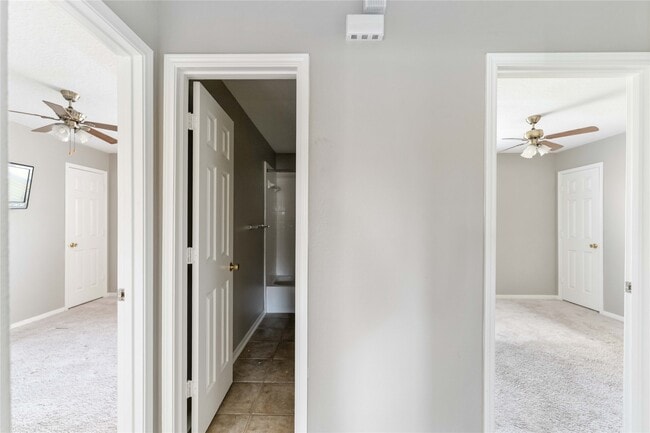 Building Photo - 12106 Landsdown Ridge Way