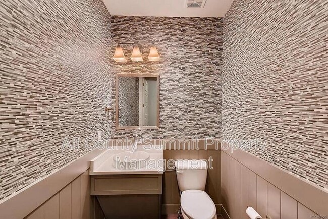 Building Photo - 1112 S Grant St