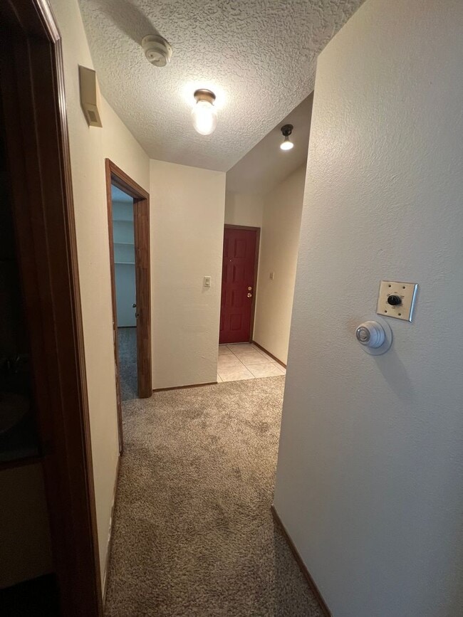 Building Photo - Taylor Ranch 3 Bedrooms 2 Bath 2/CG 1164/sf