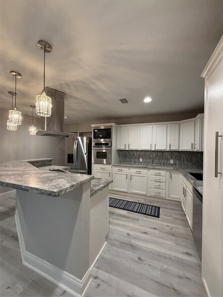 Building Photo - 4406 Mallard Dr