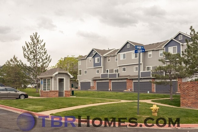 Building Photo - 1441 S Danube Way