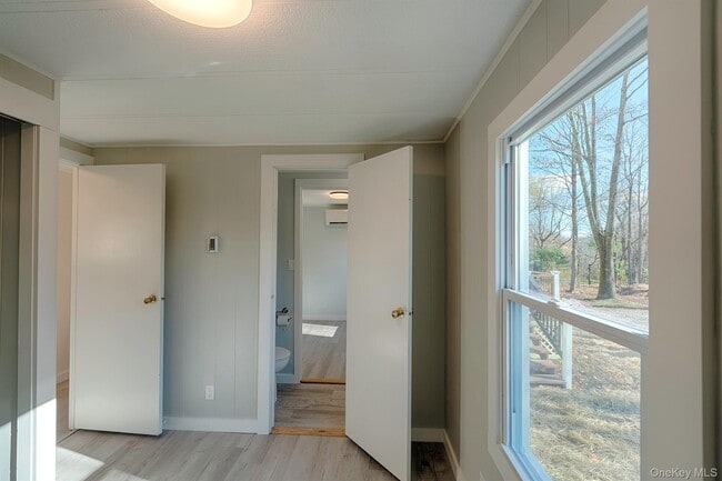 Building Photo - 193 Decker Rd