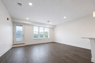 Building Photo - 20 Penniman Rd