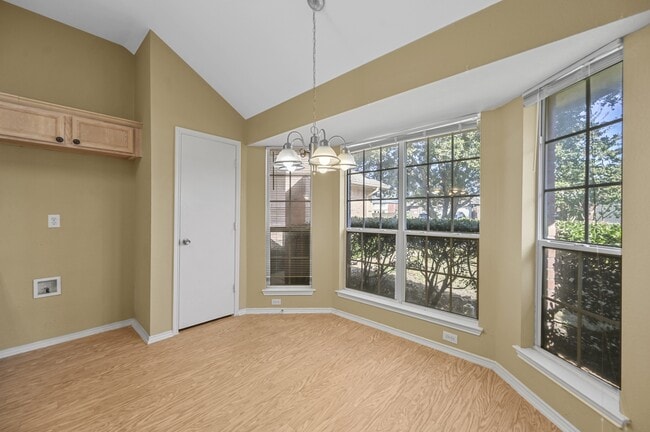 Building Photo - 9229 Chesapeake Ln