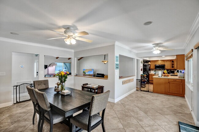 Building Photo - 10501 NW 20th Ct