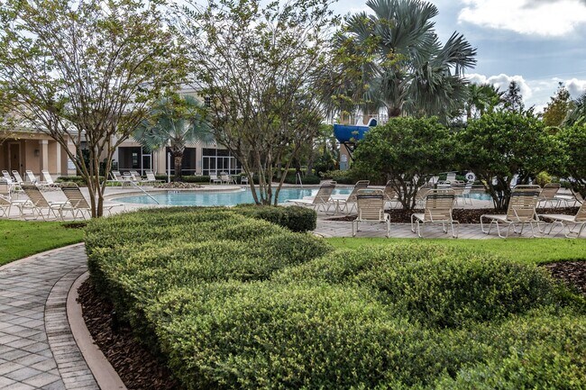 Building Photo - Beautiful Waterfront Home (4/3.5) in Grove...