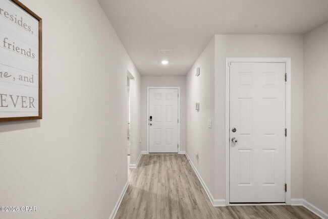 Building Photo - 7504 Delancey St