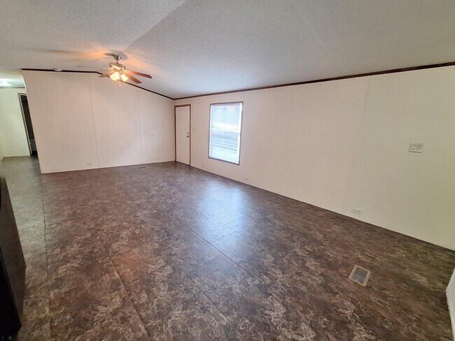 Building Photo - 1134 Kelly Dr