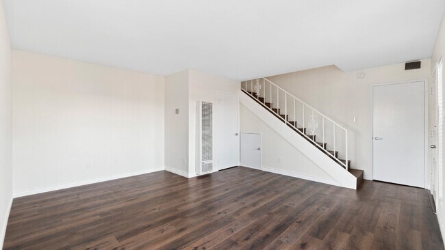 Building Photo - Chula Vista - Two Weeks FREE Renovated 2 bed /1.5 bath Two-Story Townhome w/ Private Yard