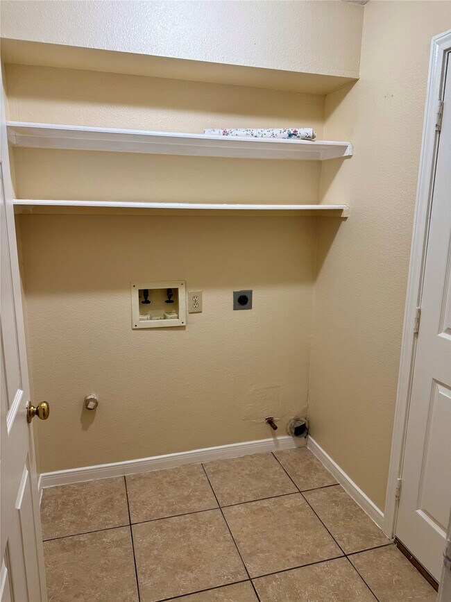 Building Photo - 1214 28th Ave N