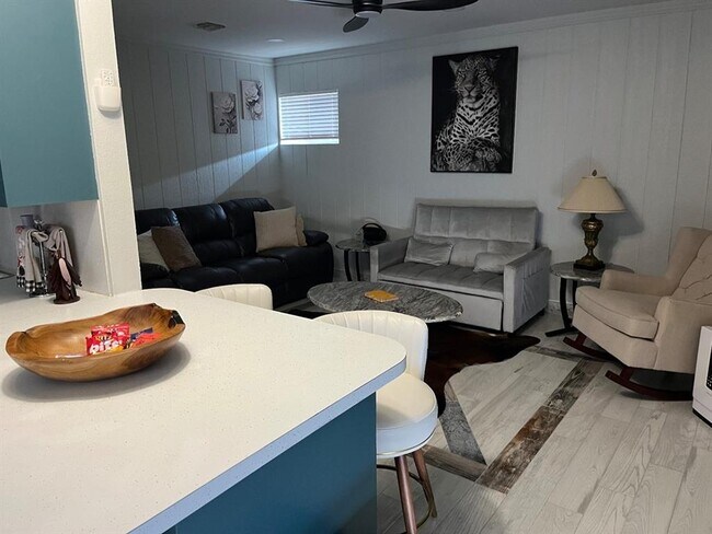 Building Photo - 5900 NW 82nd Cir