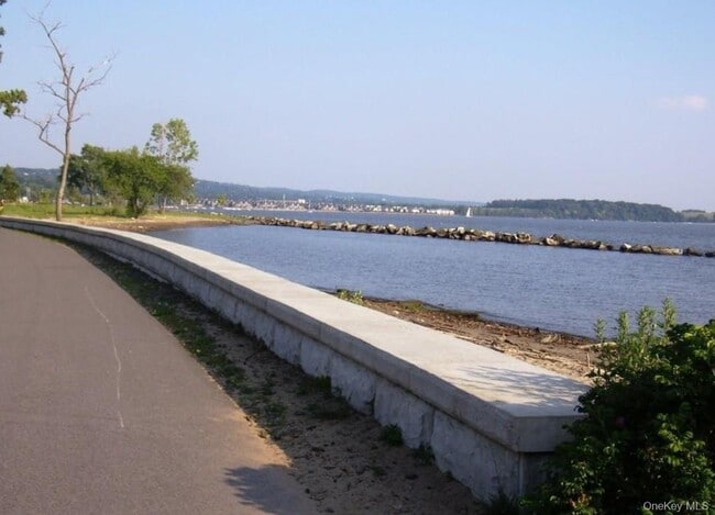 Building Photo - 2003 Half Moon Bay Dr