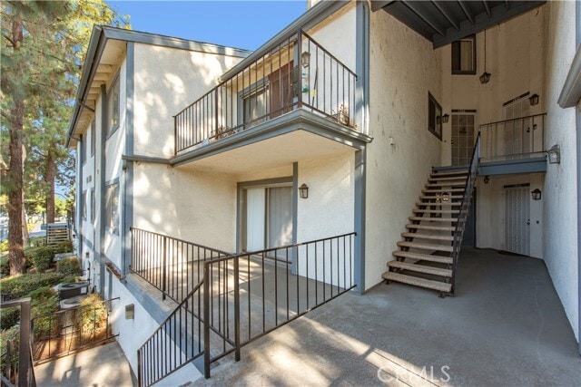 Building Photo - 1704 Bridgeport