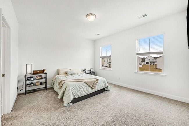 Building Photo - 153 Hawthorne Landing Dr