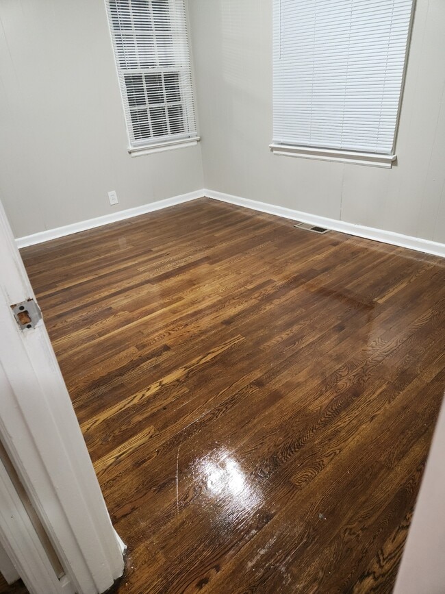 Building Photo - 1135 Laire Dr