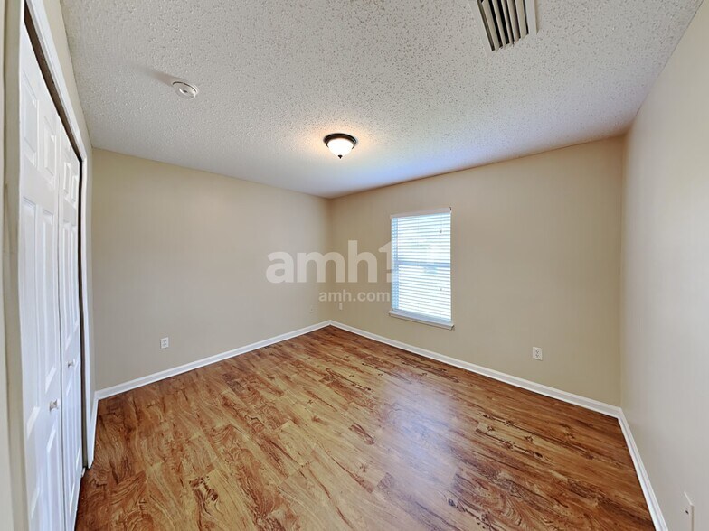 Building Photo - 6815 Rapid River Dr