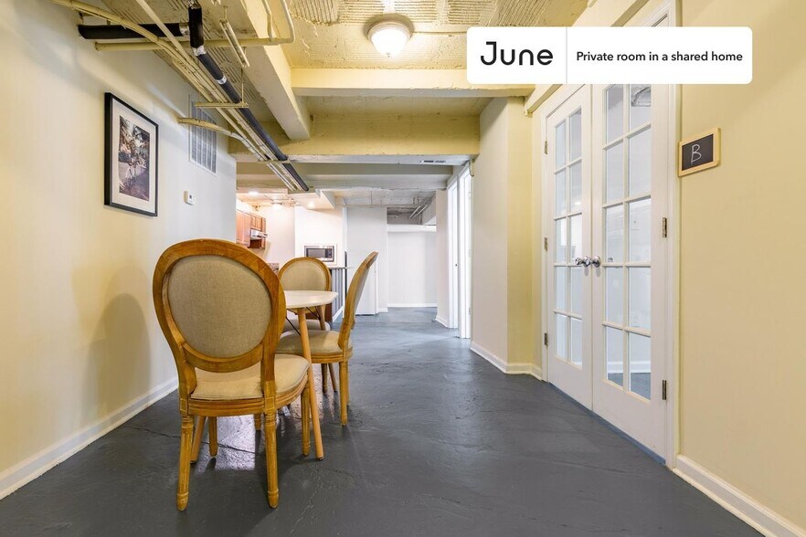 Building Photo - Room in Shared 4 bed/2 bath home in Dupont Circle