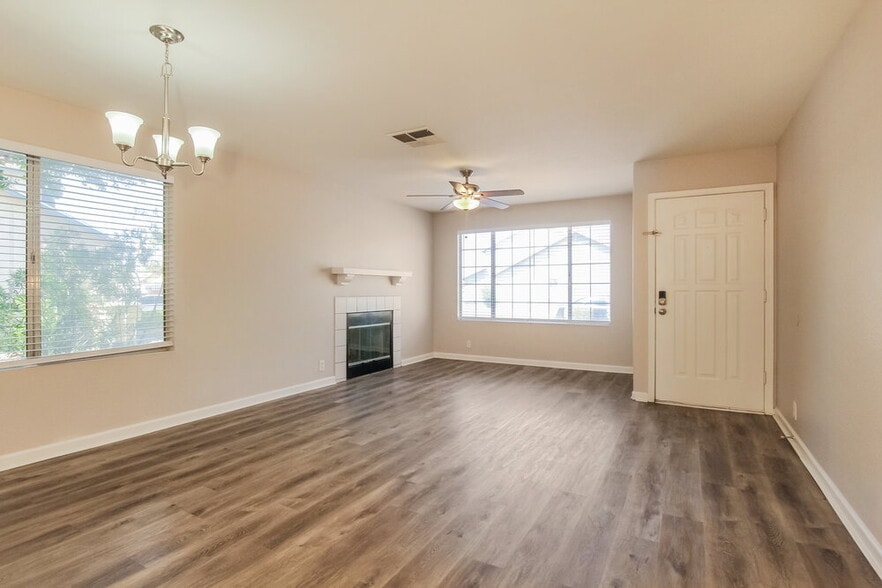 Building Photo - 8771 W Ocotillo Rd