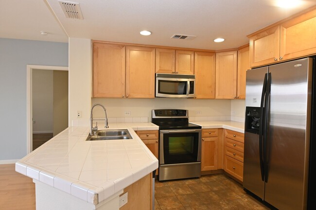 Top Floor Monte Vista Condo with Interior ... - 809 Auzerais Ave San ...