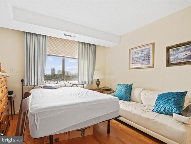 Building Photo - 5501 Seminary Rd