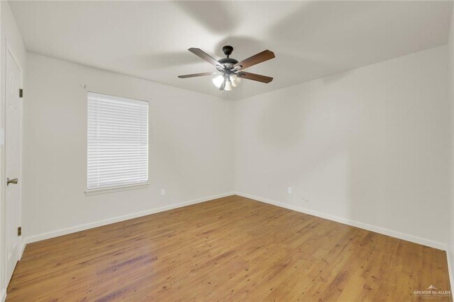 Building Photo - 13 West St